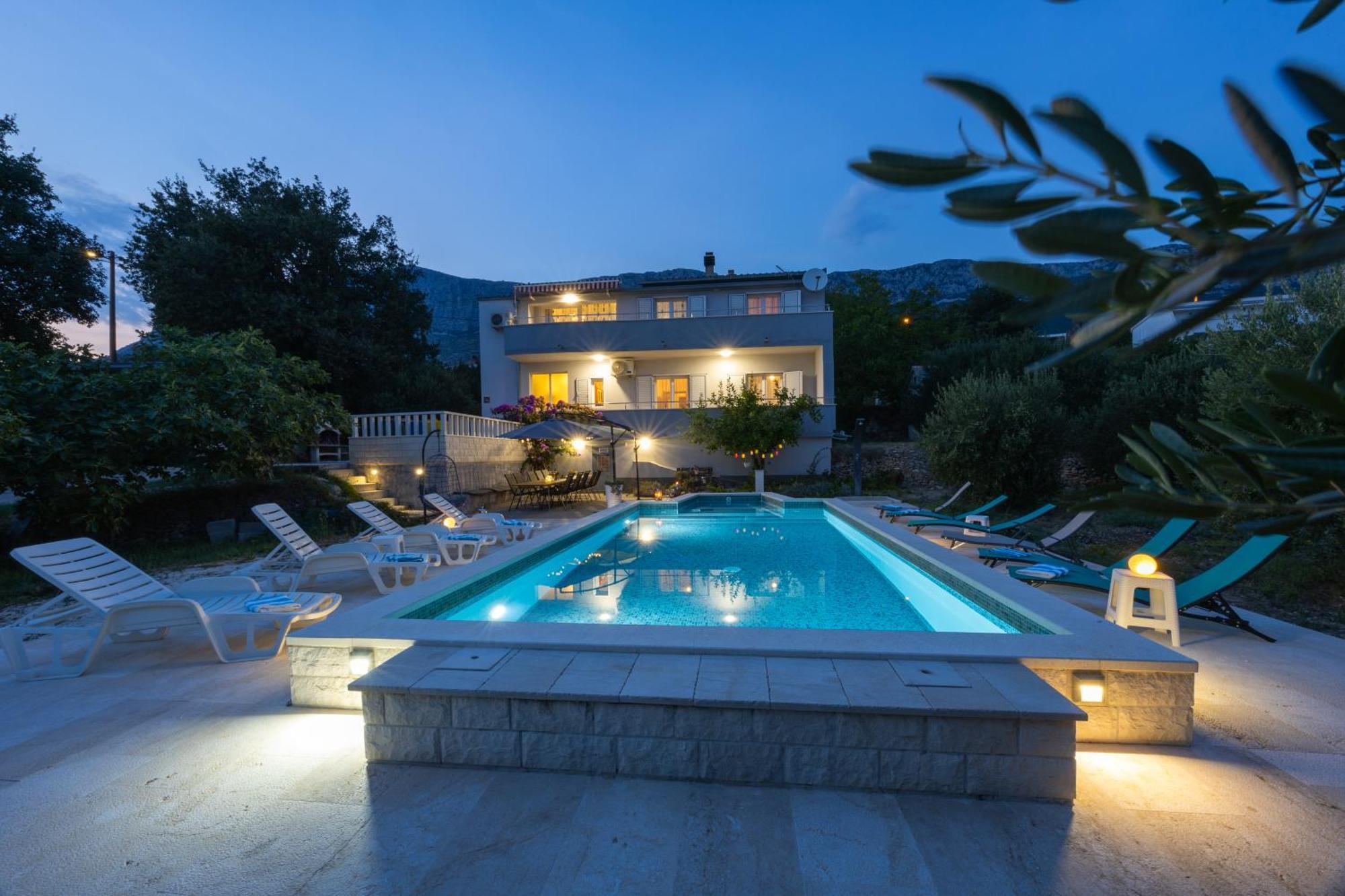 Casa Felice Apartments-Holiday Home Kaštela エクステリア 写真