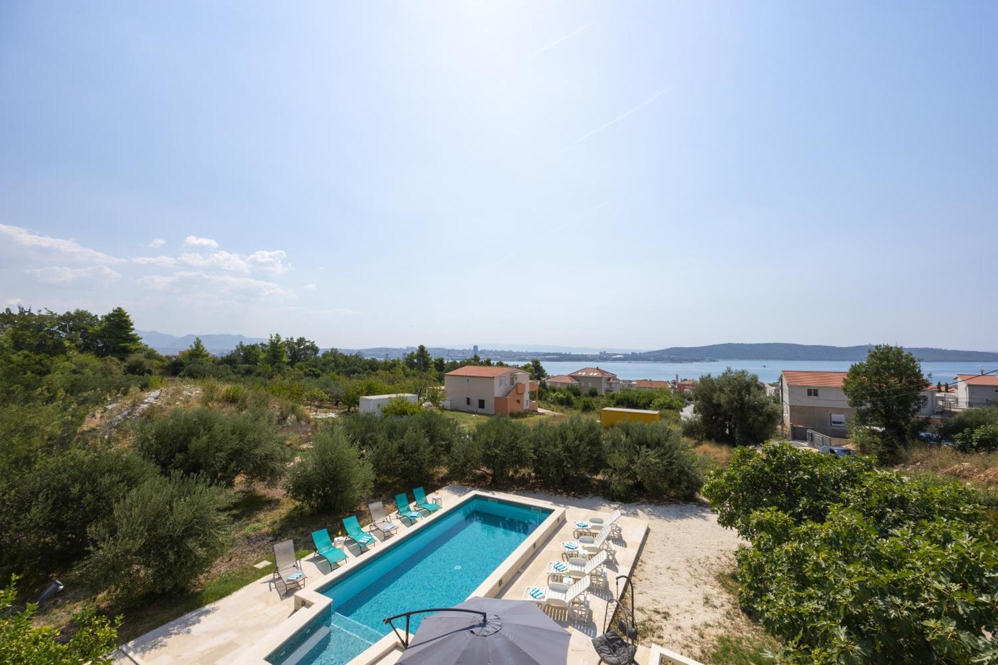 Casa Felice Apartments-Holiday Home Kaštela エクステリア 写真