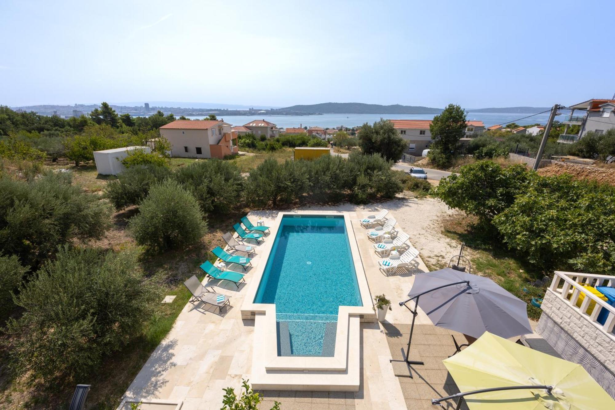Casa Felice Apartments-Holiday Home Kaštela エクステリア 写真