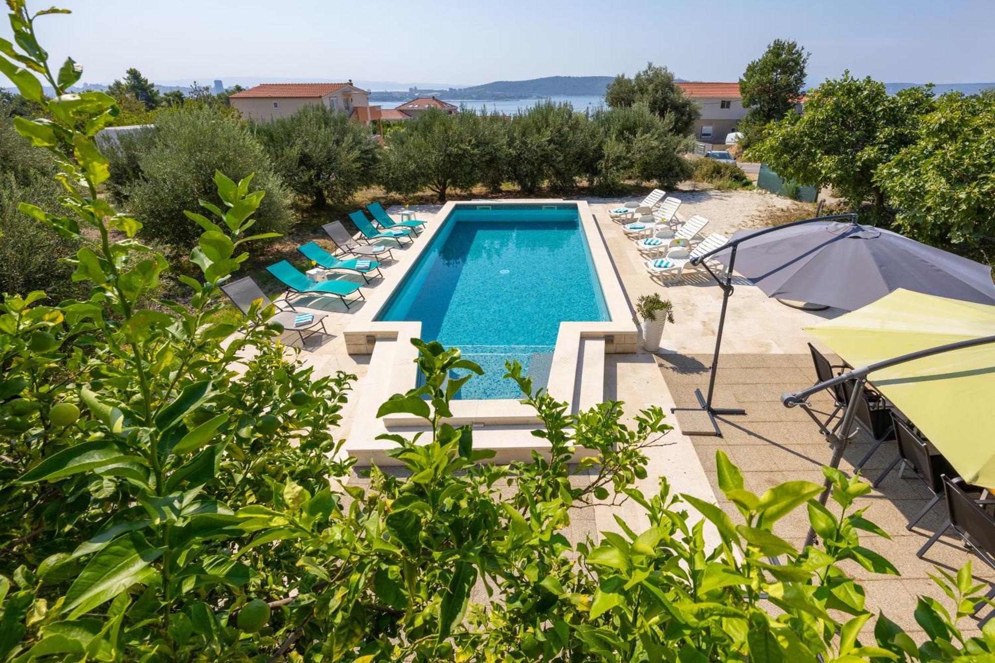 Casa Felice Apartments-Holiday Home Kaštela エクステリア 写真